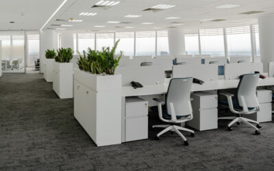 bàn làm việc nhân viên văn phòng