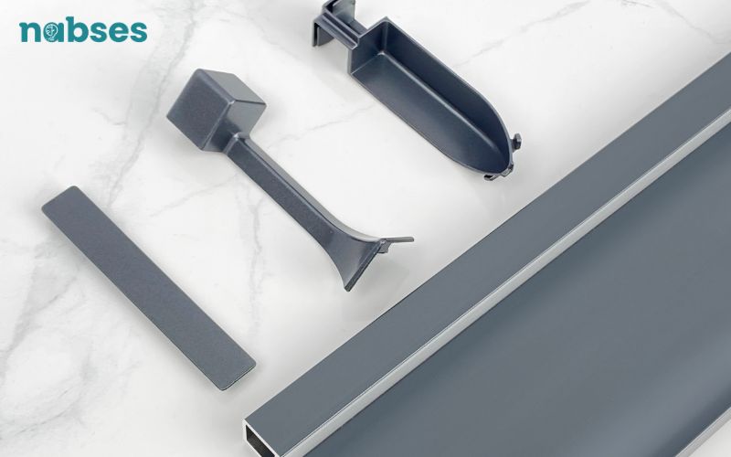 len dán chân tường