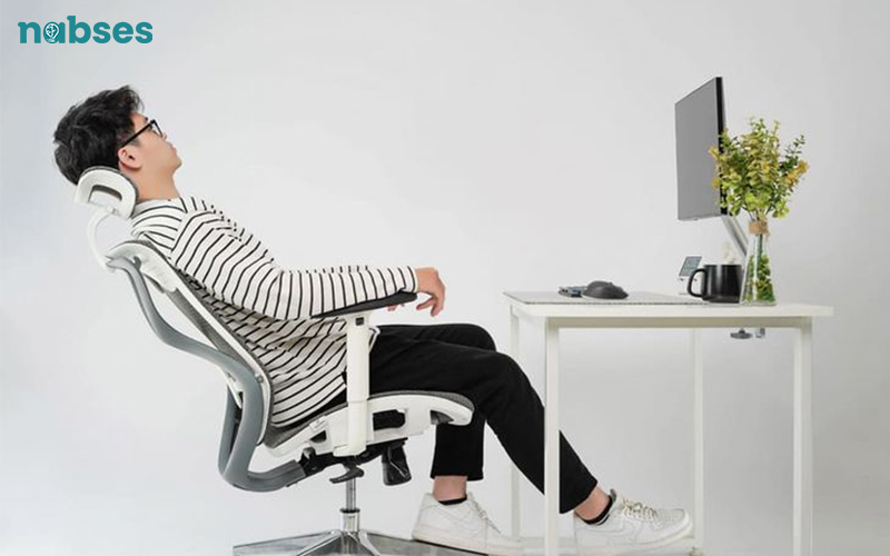 tiêu chí chọn ghế ngồi cho nhân viên văn phòng